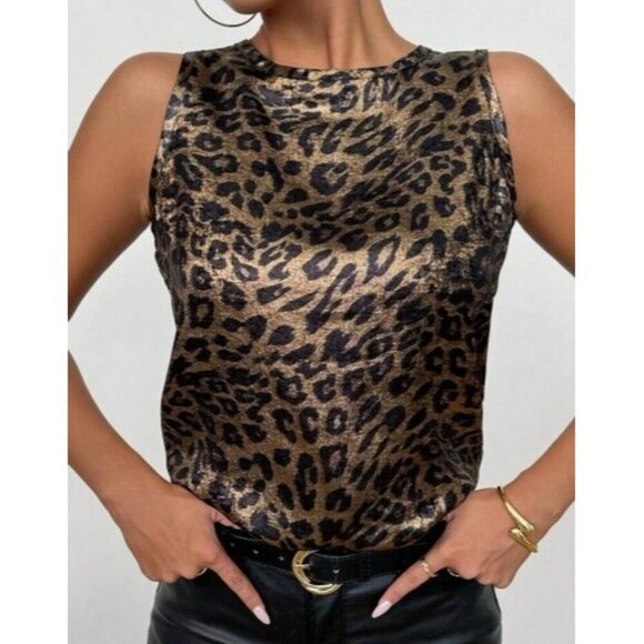 Metallic Leopard Print Sleeveless Blouse With Button Back Closure - Picture 2 of 4